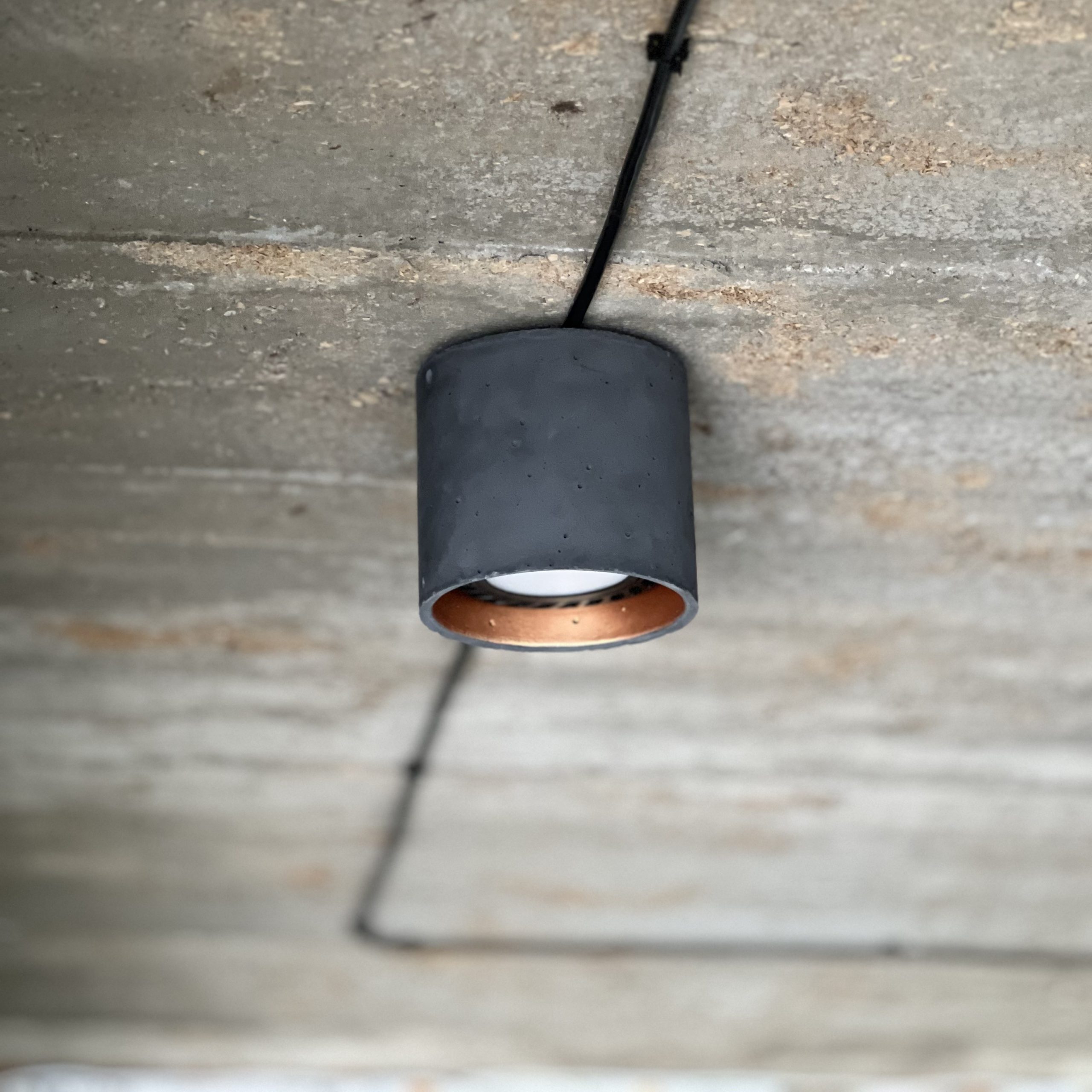 Lampa betonowa wisząca handmade loft industrial